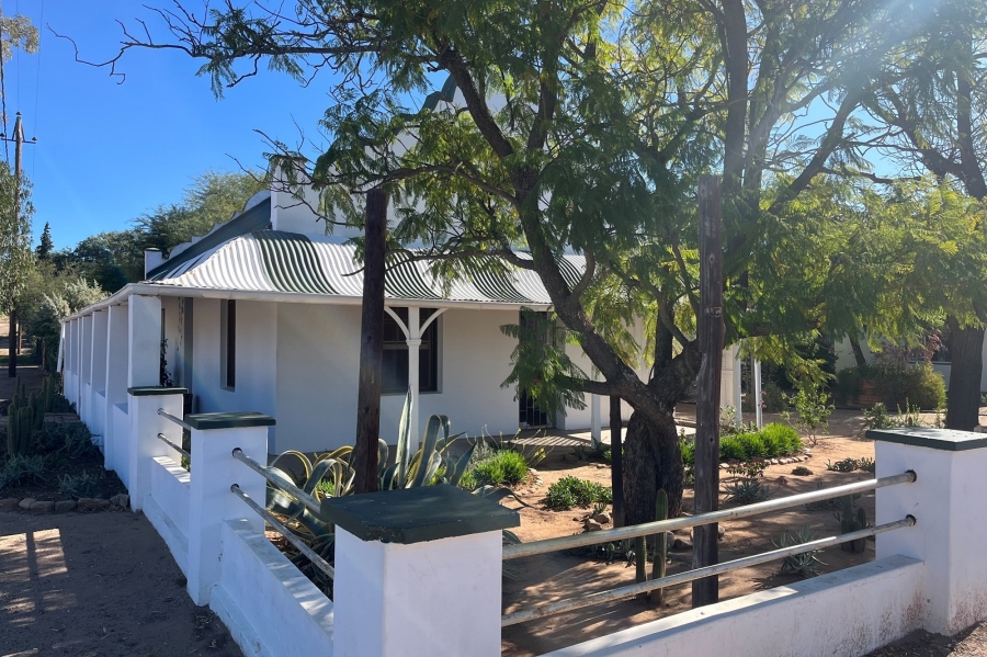 4 Bedroom Property for Sale in Steytlerville Eastern Cape